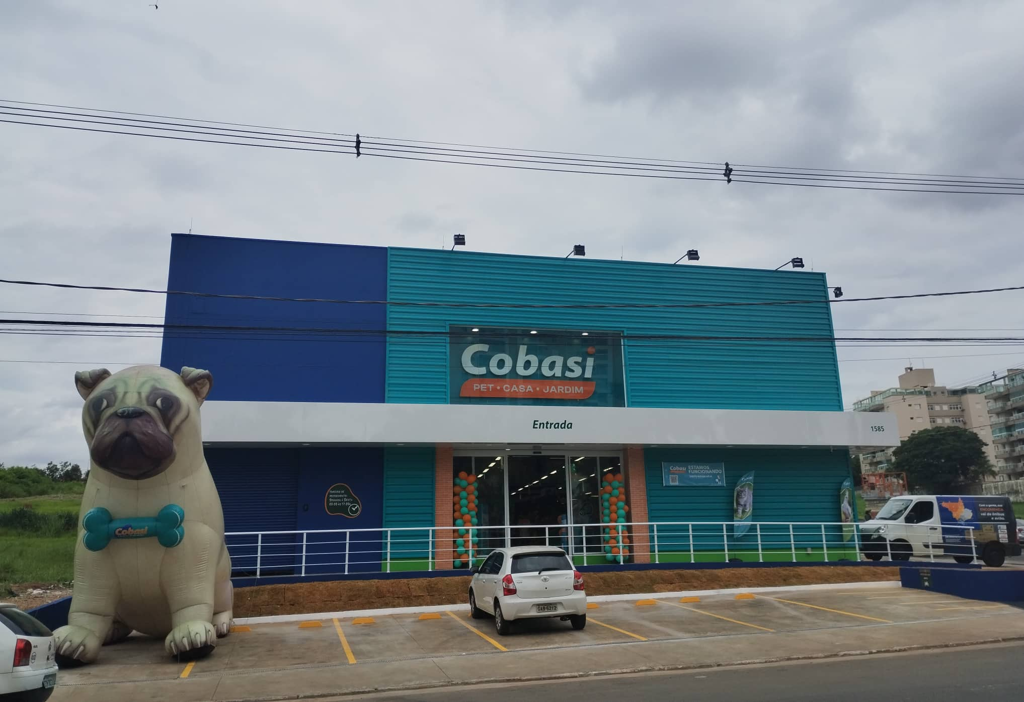 Cobasi inaugura mega loja no Tivoli Shopping