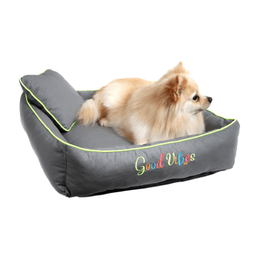 Cama-Good-Vibes-Bichinho-Chic-Verde-com-Pet-e-Detalhes-do-Bordado