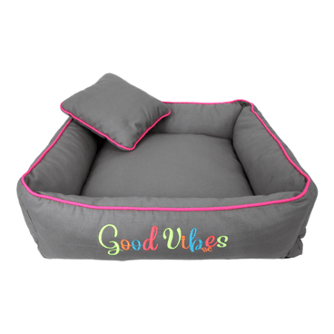 Cama-Good-Vibes-Bichinho-Chic-Rosa-Detalhe-Bordado