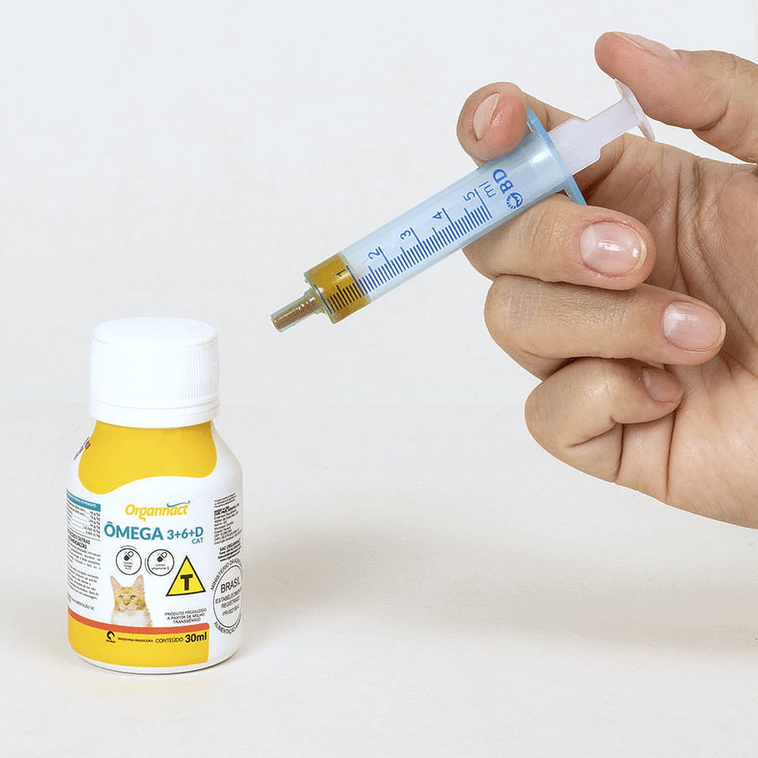 Organnact Ômega Cat seringa com produto