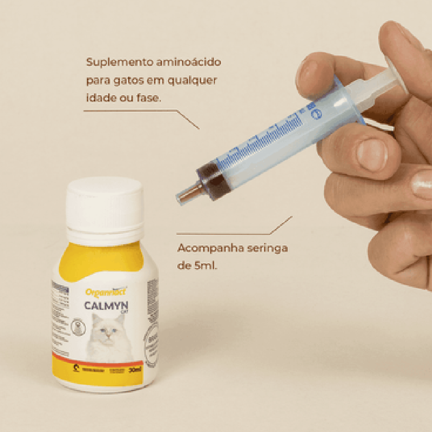 Calmyn-cat--Frasco-e-Seringa-Com-o-Medicamento