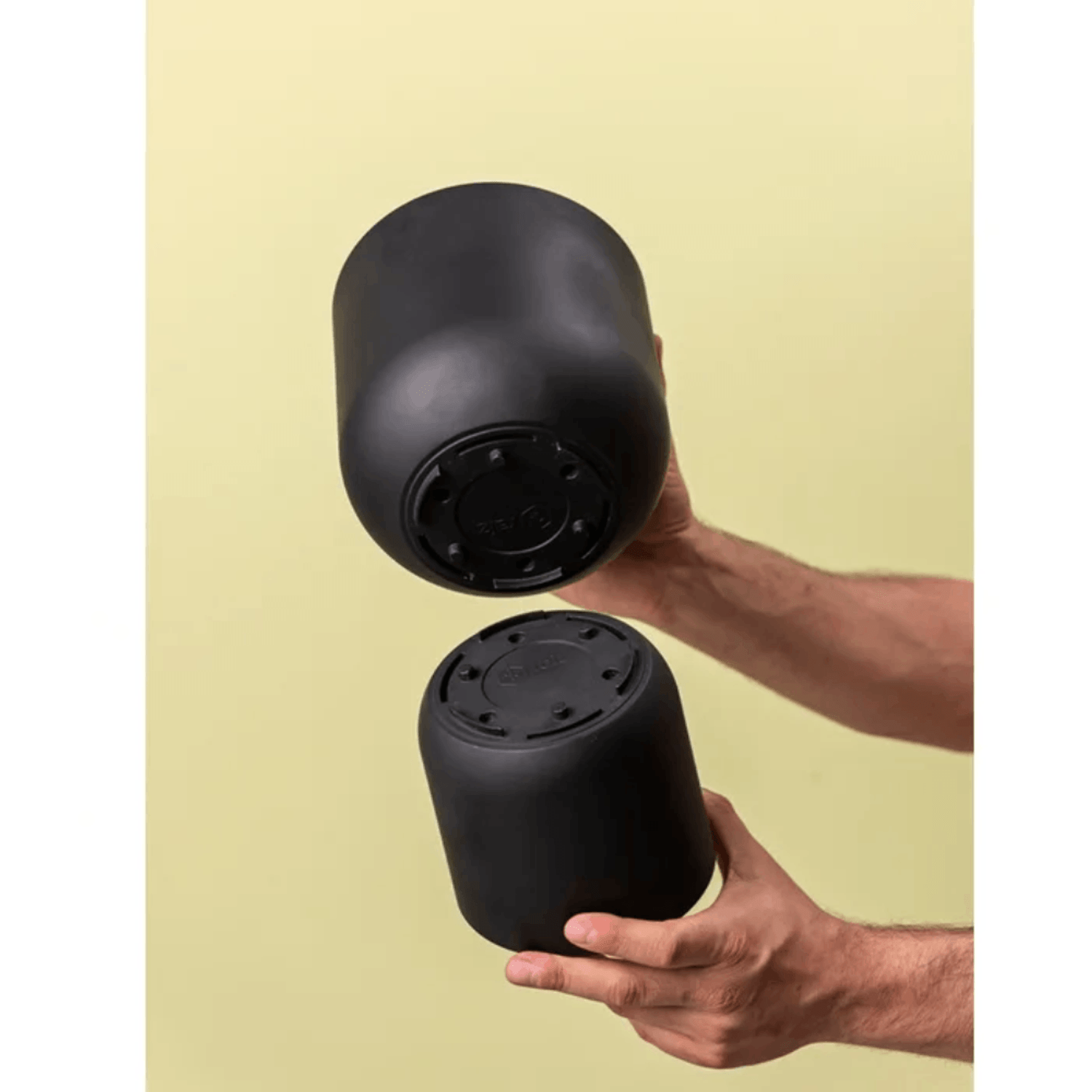 Cachepo-Due-Vasos-Raiz-Preto-Fosco-N°2-encaixe