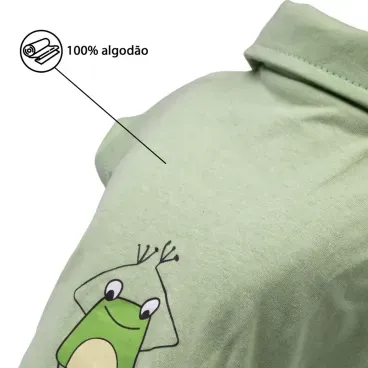 Polo-Malha-Sapo-Verde-Fabrica-Pet-tamanho-PP-foto-de-detalhe-com-texto-sobre-a-composicao-da-peca