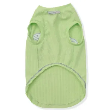 Detalhe-da-frente-da-Regata-Shake-Emporium-Distripet-Verde