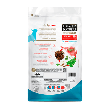 Verso-da-Racao-Formula-Natural-Fresh-Meat-Sensitive-Caes-Adultos-Portes-Mini-e-Pequeno