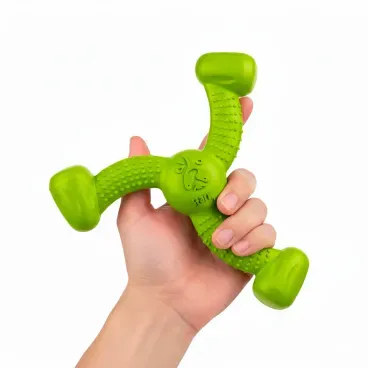 Brinquedo-Mordedor-Rokka-Stark-Pet-Verde-tamanho-G-na-palma-da-mao