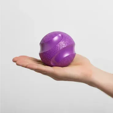 Brinquedo-Bola-Macica-Slim-Ball-Stark-Pet-Roxo-70mm-na-palma-da-mao
