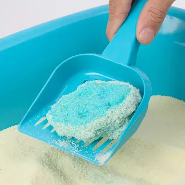 Areia-Higienica-MyHug-Milho-e-Mandioca-Granulos-Finos-10-Kg-foto-de-areia-molhada