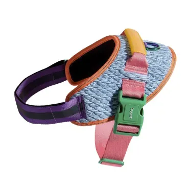 Peitoral-FlyHarness-para-Caes-Zeedog-Galaxy-detalhes-do-fecho